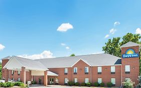 Days Inn By Wyndham St Peters/St Charles